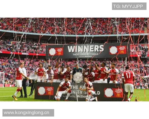 马竞发布欧冠客战阿森纳海报朱利亚诺西蒙尼独自亮相引关注