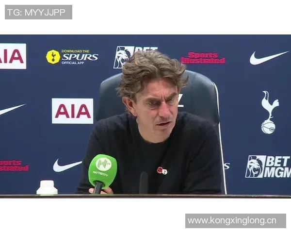 斯彭斯向弗兰克表达不满情绪唇语专家解读他暗示要辞职的背后原因