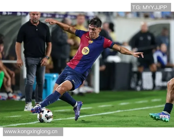 巴萨积极推进续约中场小将胡安埃尔南德斯已进行数月谈判