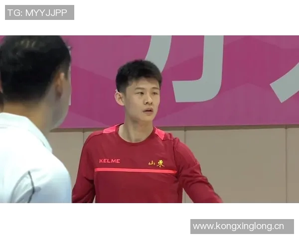 山东男篮热身赛惜败美国肯塔基传奇队陶汉林王岚嵚表现抢眼 山东男篮热身赛惜败美国肯塔基传奇队陶汉林王岚嵚表现抢眼