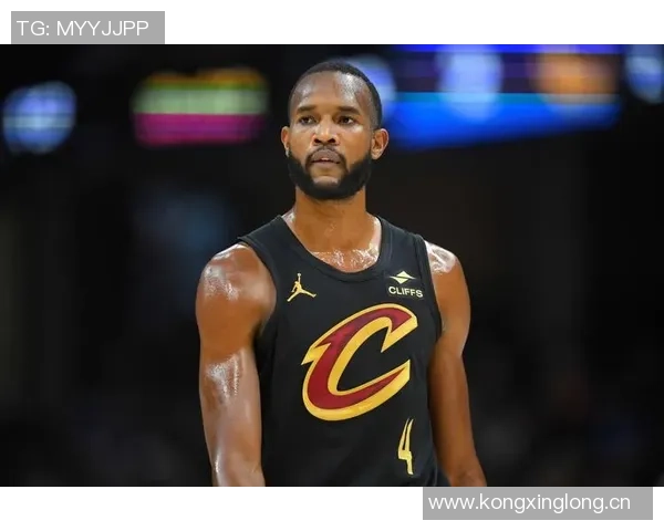 莫布里全能表现助球队获胜13投7中砍下22分12篮板4助攻4盖帽正负值高达18