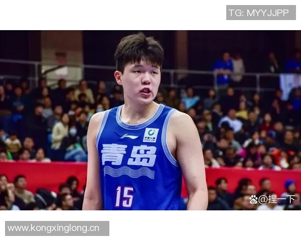 杨瀚森本季表现稳健6场比赛场均贡献3分15板命中率达375