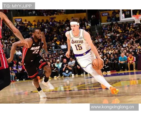 开拓者媒体人称里夫斯状态出色湖人队在东契奇与老詹归来后实力不容小觑