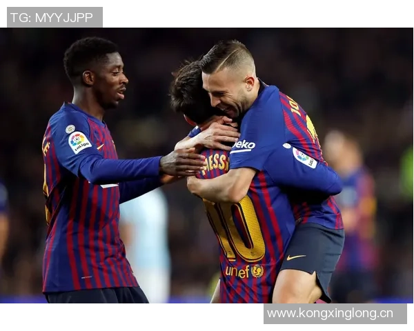 梅西与穆赫塔尔赛后互换球衣引发热议光膀子成新潮流