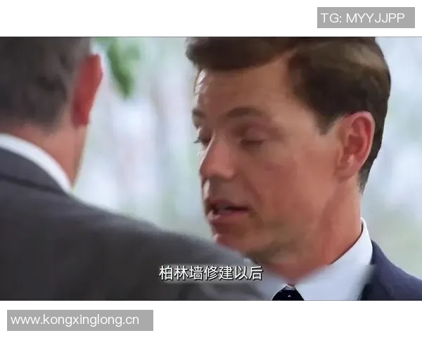 激烈对抗阿门与老六展开激烈搏斗双方互不相让引发冲突与争议